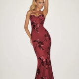 Carlena | Elegancka sukienka maxi z kwiatowym haftem 3D