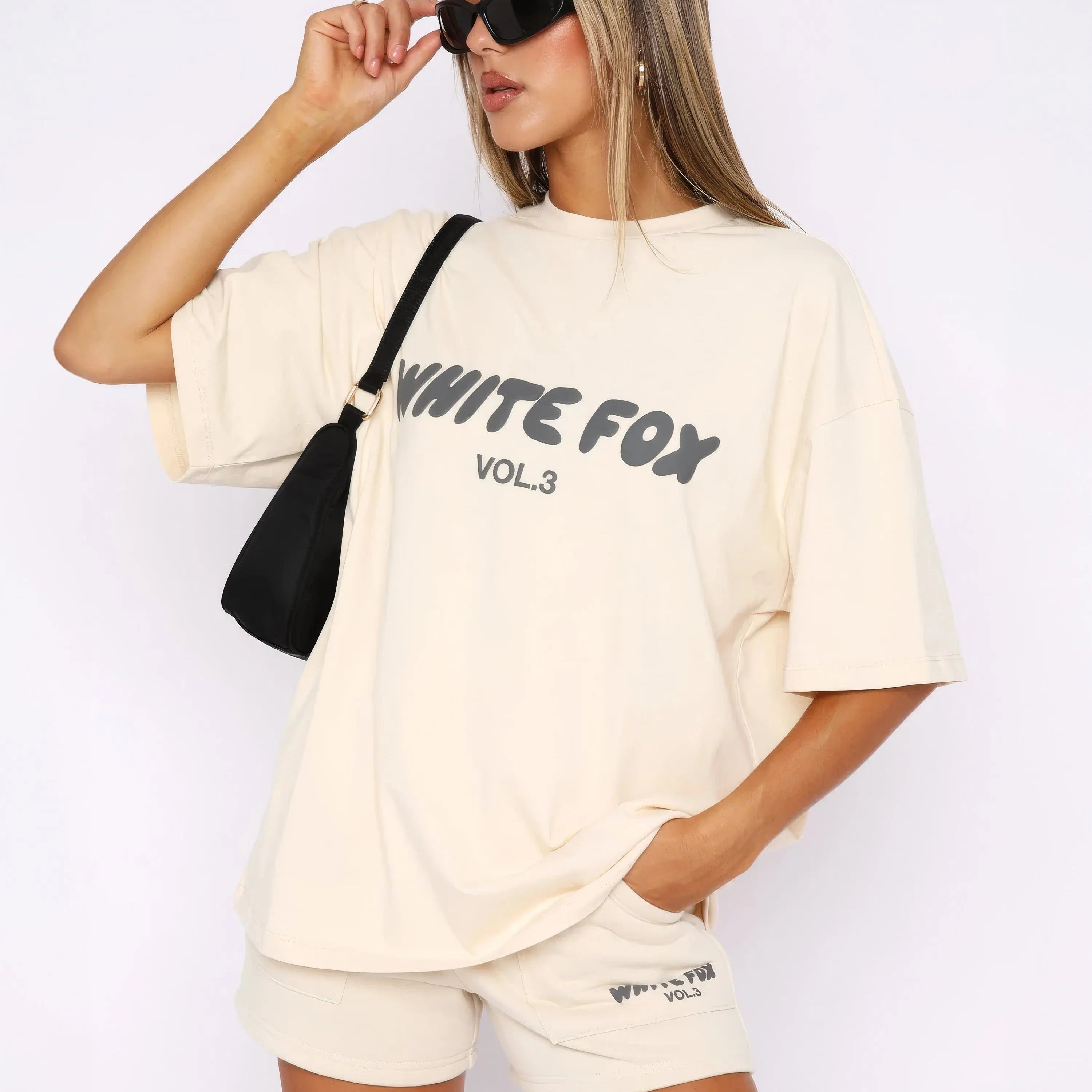 Carlena | Dwuczęściowy sportowy komplet T-shirt i szorty | Nadia