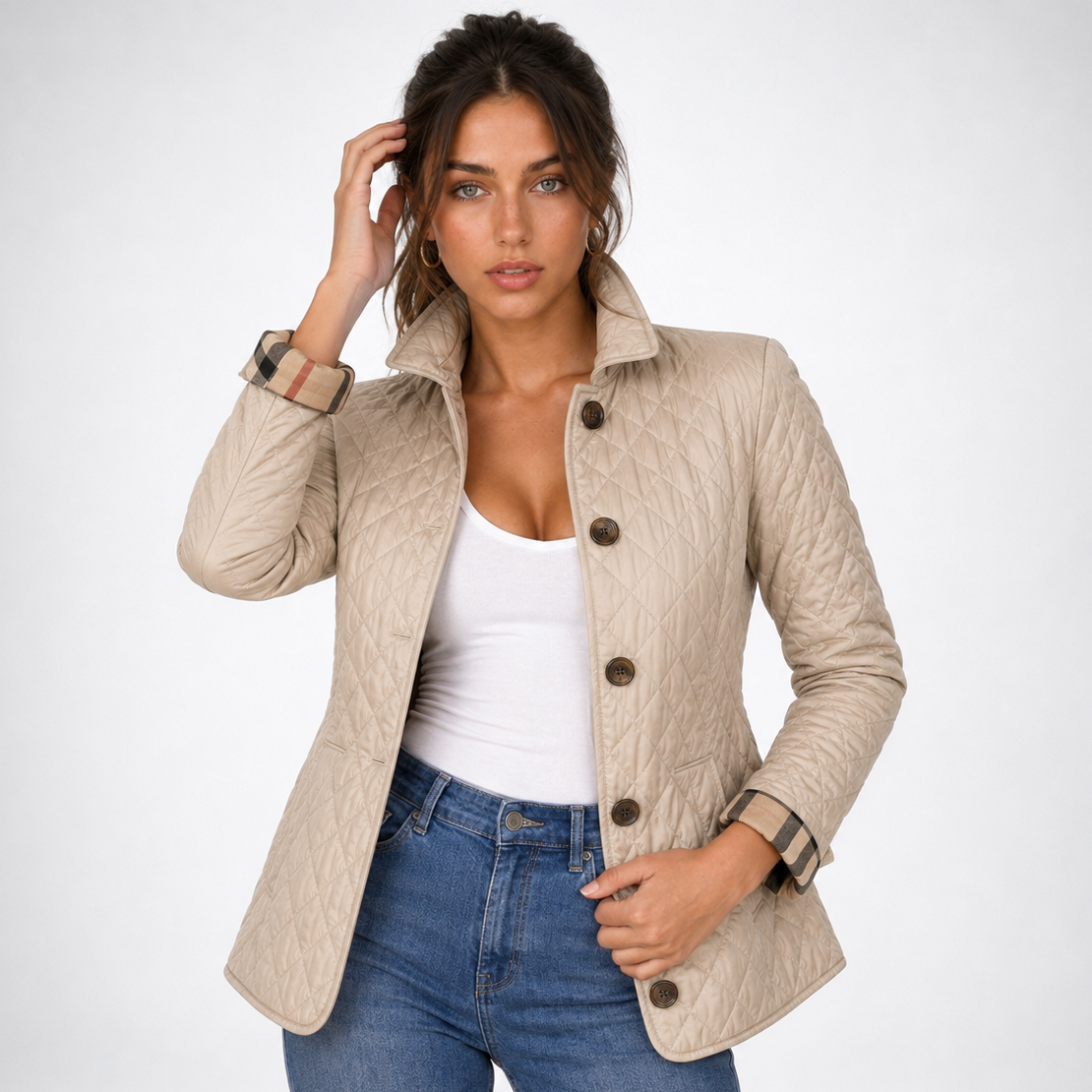Carlena | Elegancka Pikowana Kurtka o Taliowanym Kroju