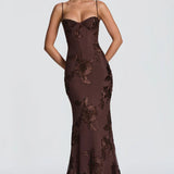 Carlena | Elegancka sukienka maxi z kwiatowym haftem 3D