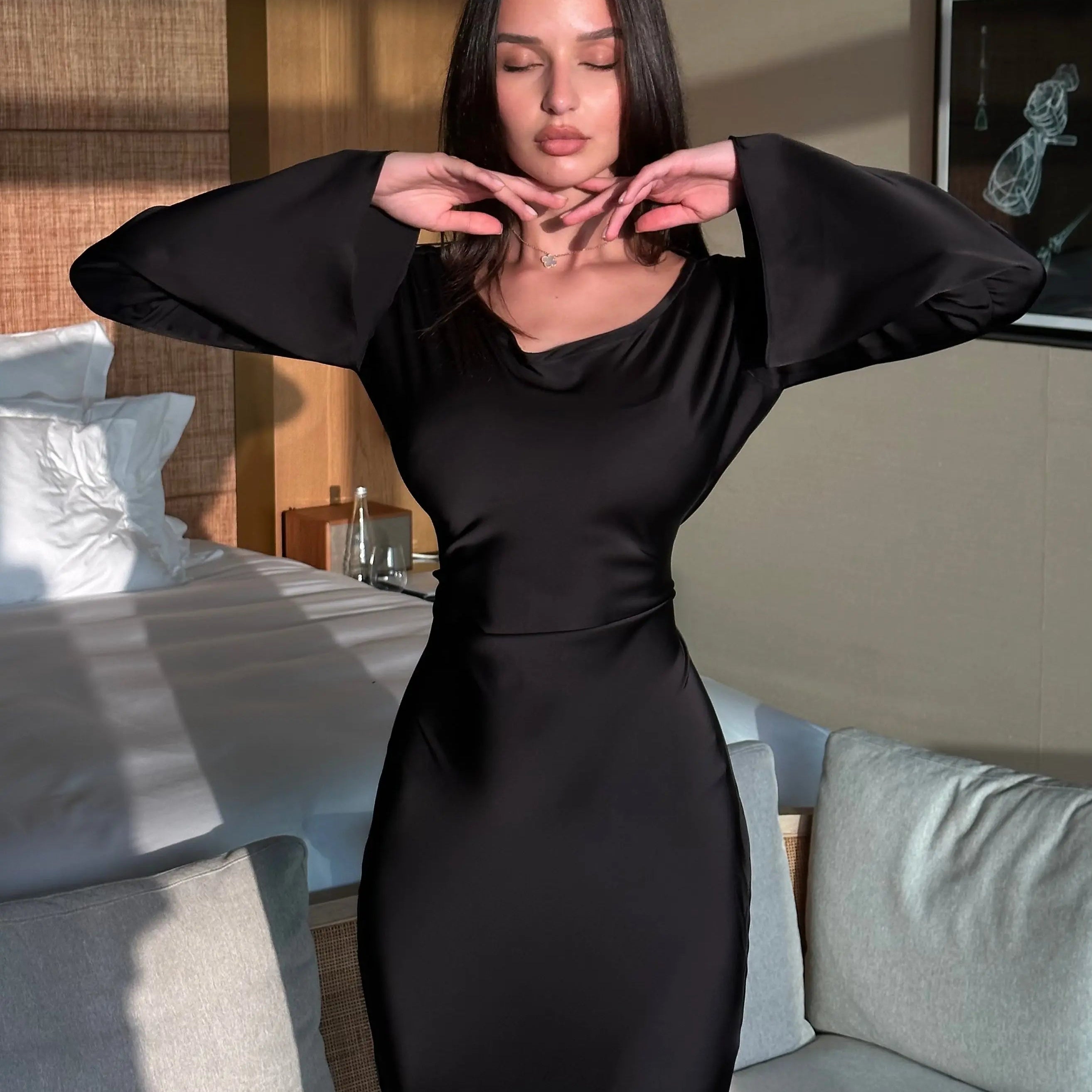 Carlena | Sukienka maxi elegancka z długim rękawem i zwiewnym krojem | Zuzanna