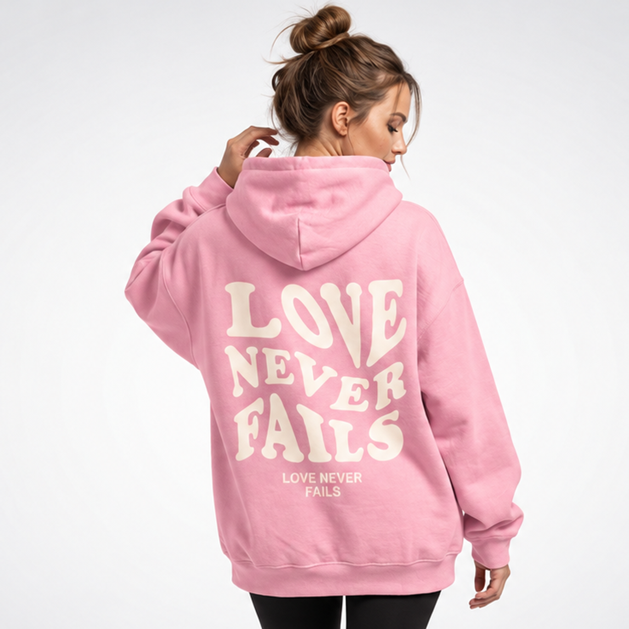Carlena | Bluza Oversize z Nadrukiem „Love Never Fails”