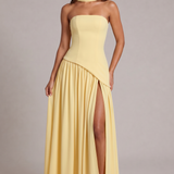 Carlena | Elegancka Sukienka Maxi Bez Ramiączek z Wysokim Rozcięciem i Szalem