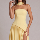Carlena | Elegancka Sukienka Maxi Bez Ramiączek z Wysokim Rozcięciem i Szalem