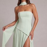 Carlena | Elegancka Sukienka Maxi Bez Ramiączek z Wysokim Rozcięciem i Szalem