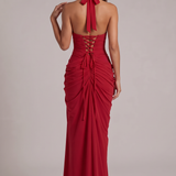 Carlena | Elegancka Sukienka Maxi Halter z Drapowaniem i Rozcięciem