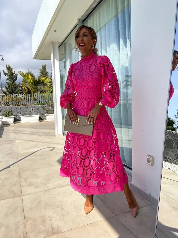 Carlena | Elegancka koronkowa sukienka midi z bufiastymi rękawami