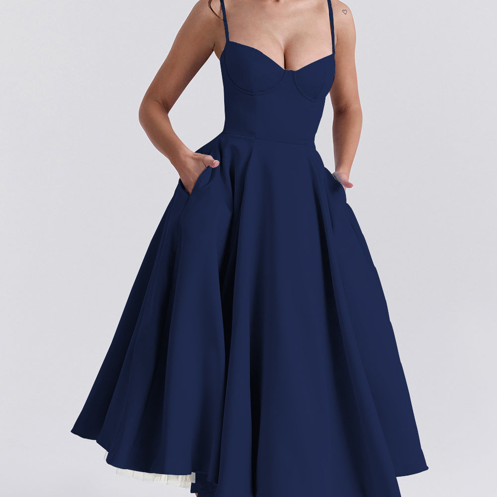 Carlena | Sukienka maxi podkreślająca talię i modelująca sylwetkę z lekkiego tiulu