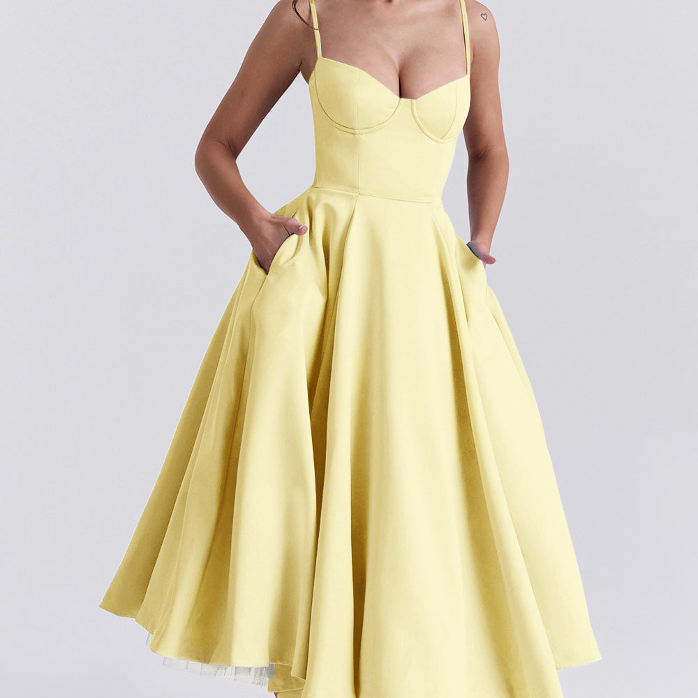 Carlena | Sukienka maxi podkreślająca talię i modelująca sylwetkę z lekkiego tiulu