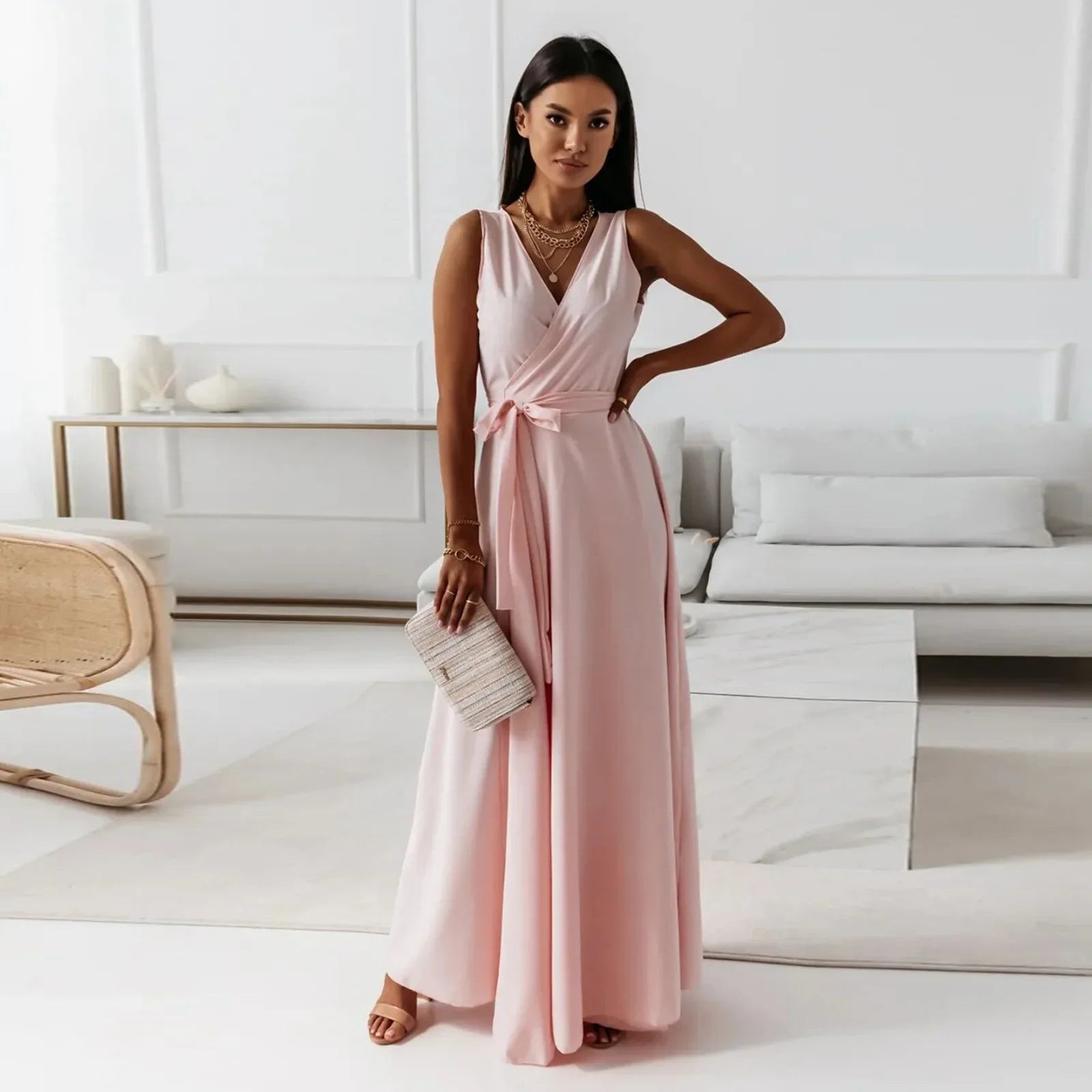 Carlena | Elegancka sukienka maxi z kopertowym dekoltem i wiązaniem w talii