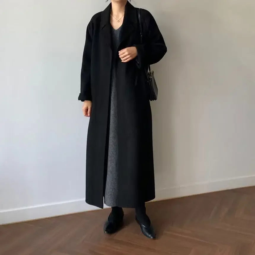 Carlena | Elegancki damski płaszcz wełniany z paskiem