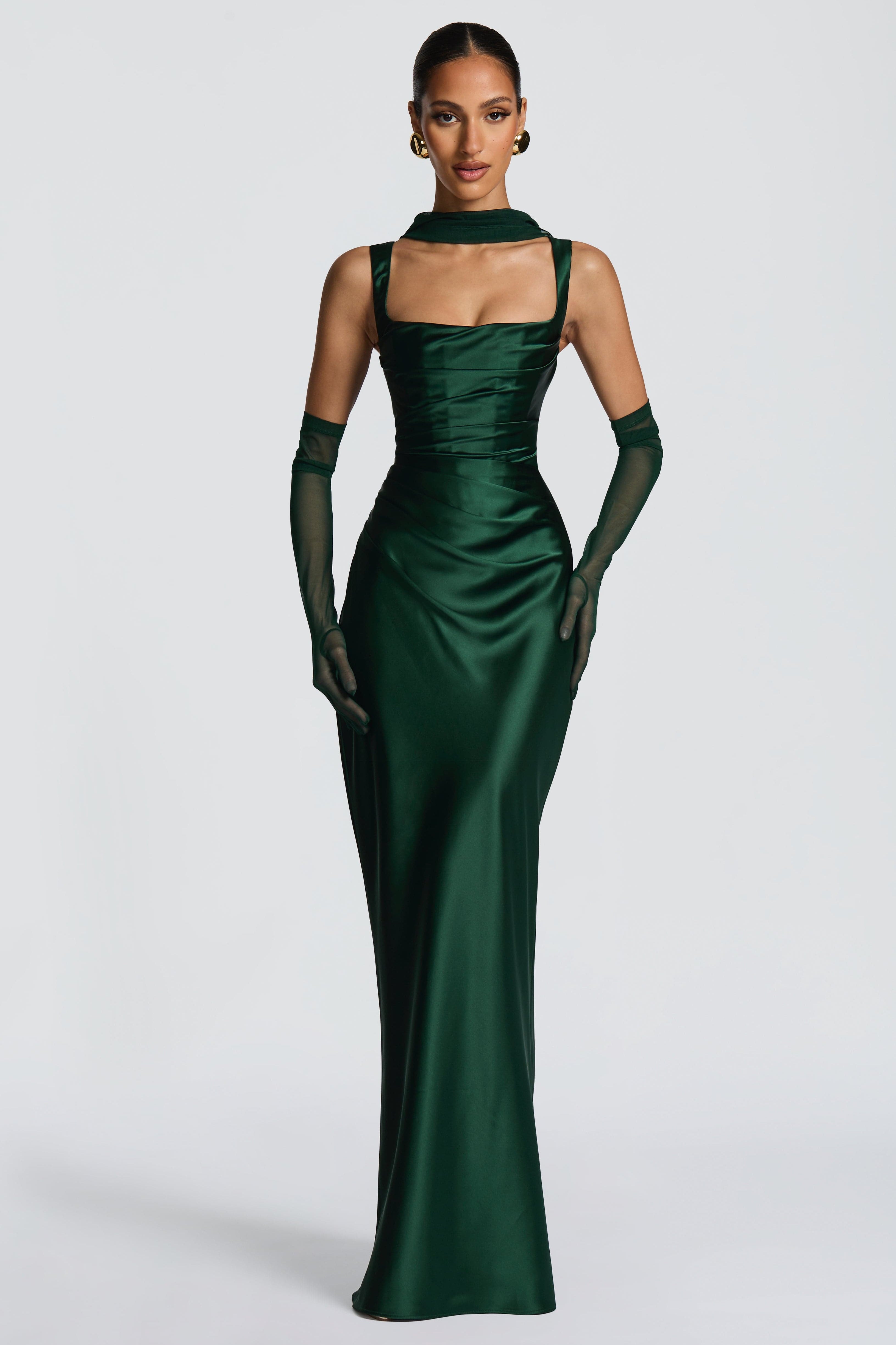 Carlena | Elegancka satynowa suknia maxi z kwadratowym dekoltem