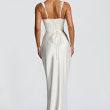 Carlena | Elegancka satynowa suknia maxi z kwadratowym dekoltem