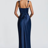 Carlena | Elegancka satynowa suknia maxi z kwadratowym dekoltem