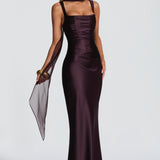 Carlena | Elegancka satynowa suknia maxi z kwadratowym dekoltem