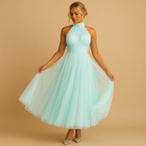 Carlena | Elegancka sukienka midi z halterowym dekoltem