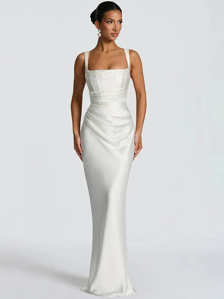 Carlena | Elegancka sukienka maxi z odkrytymi plecami i szarfą