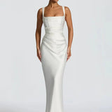 Carlena | Elegancka sukienka maxi z odkrytymi plecami i szarfą