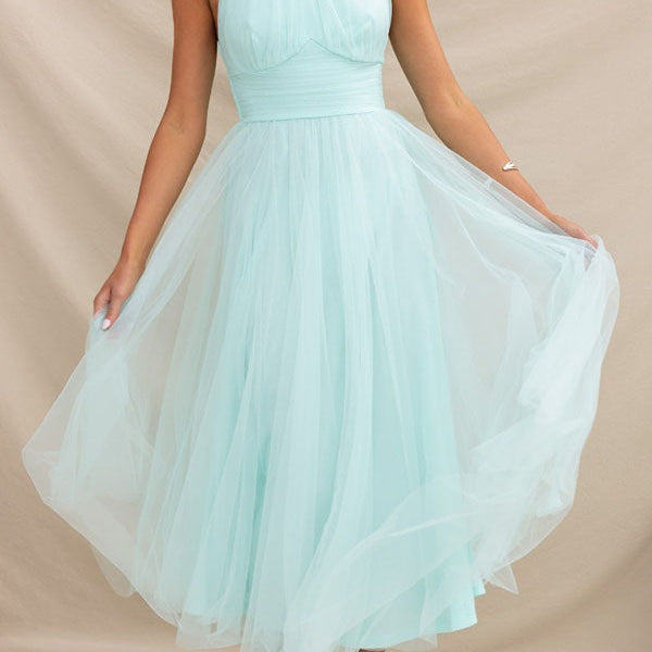 Carlena | Elegancka tiulowa sukienka midi z dekoltem halter