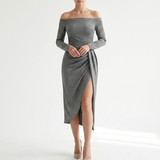 Carlena | Elegancka Dopasowana Sukienka Koktajlowa Midi z Rozcięciem