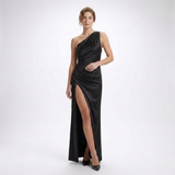 Carlena | Elegancka Sukienka Maxi na Jedno Ramię z Rozcięciem