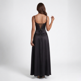 Carlena | Elegancka Satynowa Sukienka Maxi z Kwadratowym Dekoltem