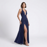 Carlena | Elegancka Sukienka Maxi Halter z Głębokim Dekoltem i Rozcięciem