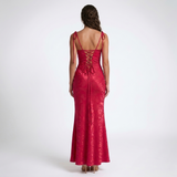 Carlena | Elegancka Żakardowa Sukienka Maxi w Kwiatowy Wzór z Wiązanymi Ramiączkami
