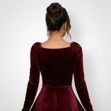 Carlena | Elegancka Aksamitna Sukienka Mini Kopertowa z Dekoltem V