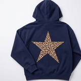 Carlena | Bluza z Kapturem z Motywem Gwiazdy w Panterkę