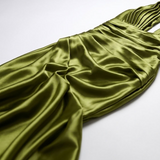 Carlena | Satynowa Sukienka Maxi Halter z Plisowanym Gorsetem