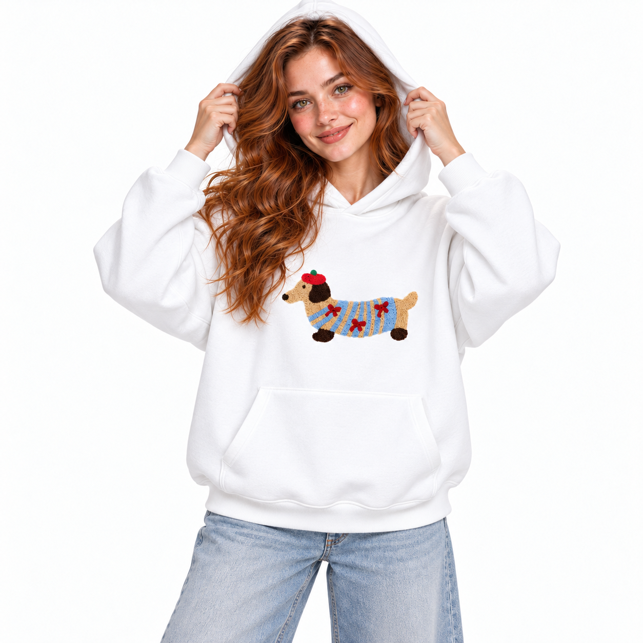 Bluza z kapturem oversize z haftem jamnika biała