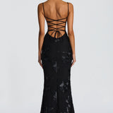 Carlena | Elegancka sukienka maxi z kwiatowym haftem 3D