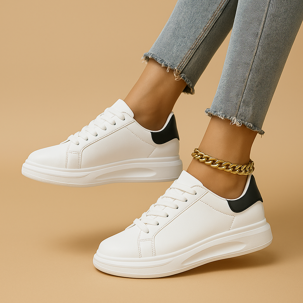Carlena | Białe skórzane sneakersy damskie o minimalistycznym designie | Natalia
